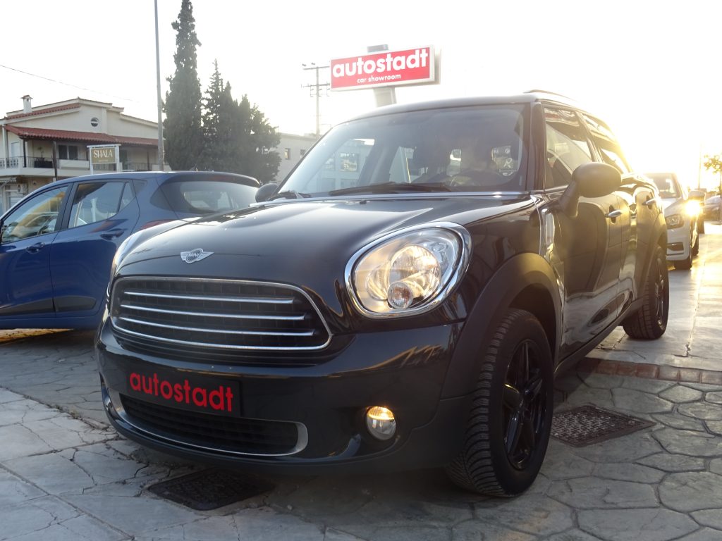 Mini Countryman Panorama